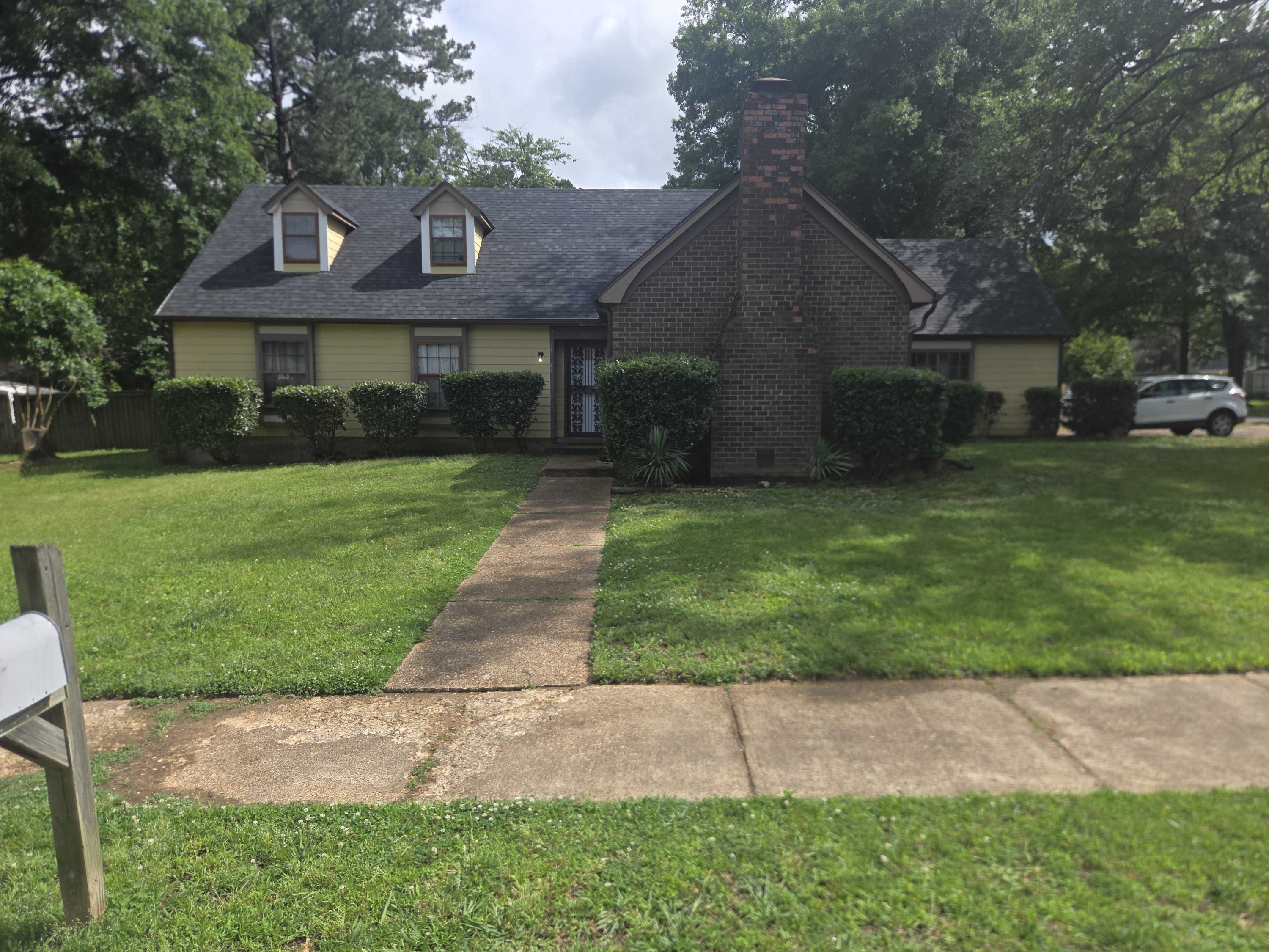 5011 Ridge Tree Drive